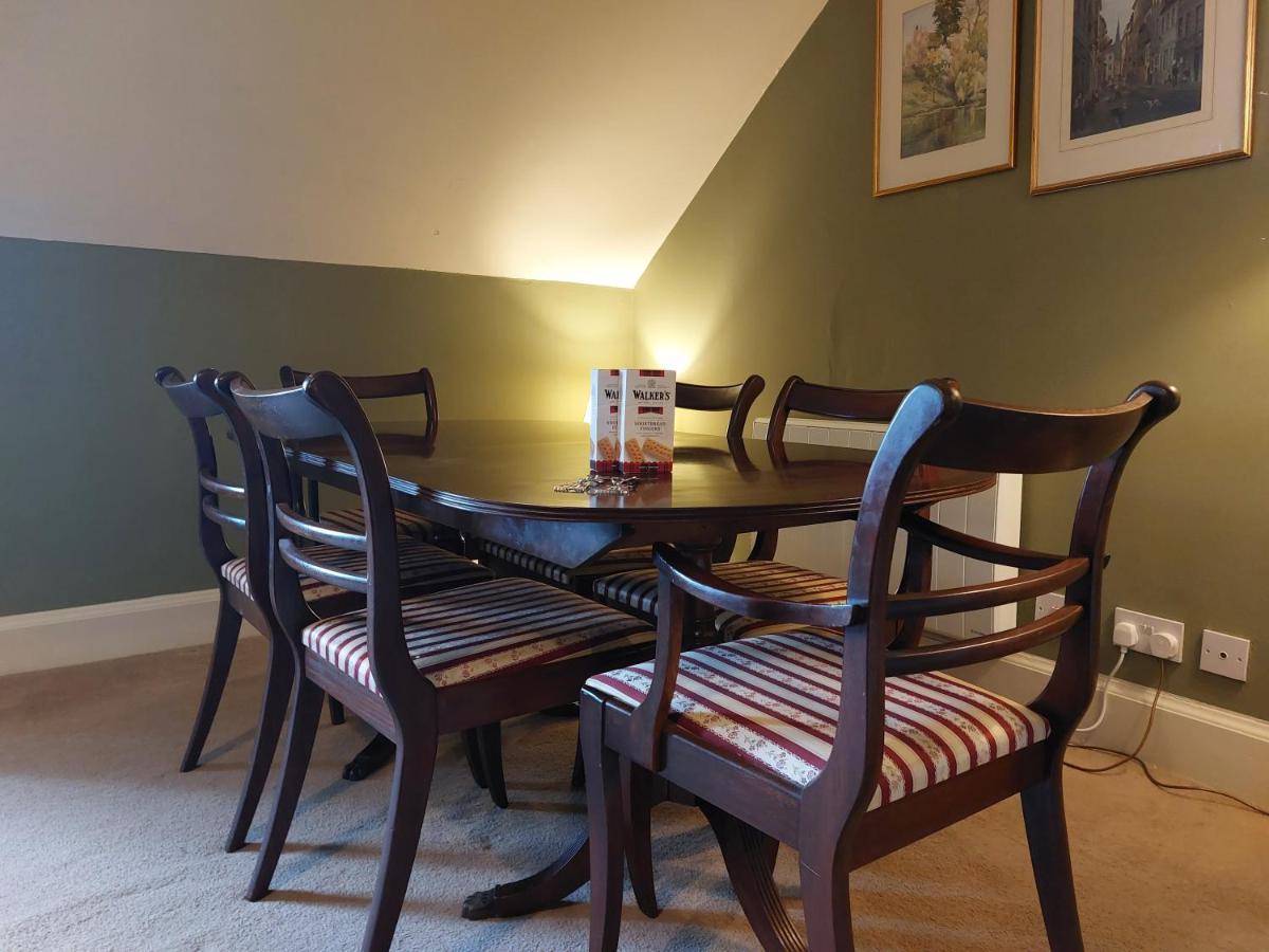 Stunning 5Br Royal Mile Penthouse Apartment Edinburgh Bagian luar foto