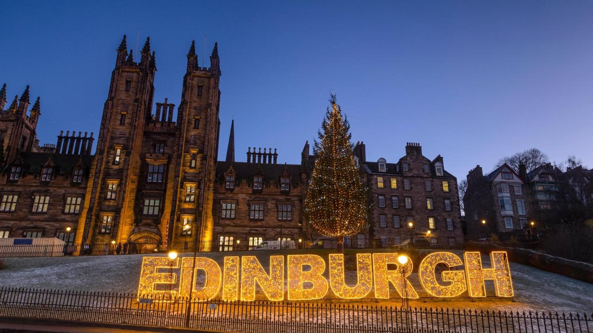 Stunning 5Br Royal Mile Penthouse Apartment Edinburgh Bagian luar foto