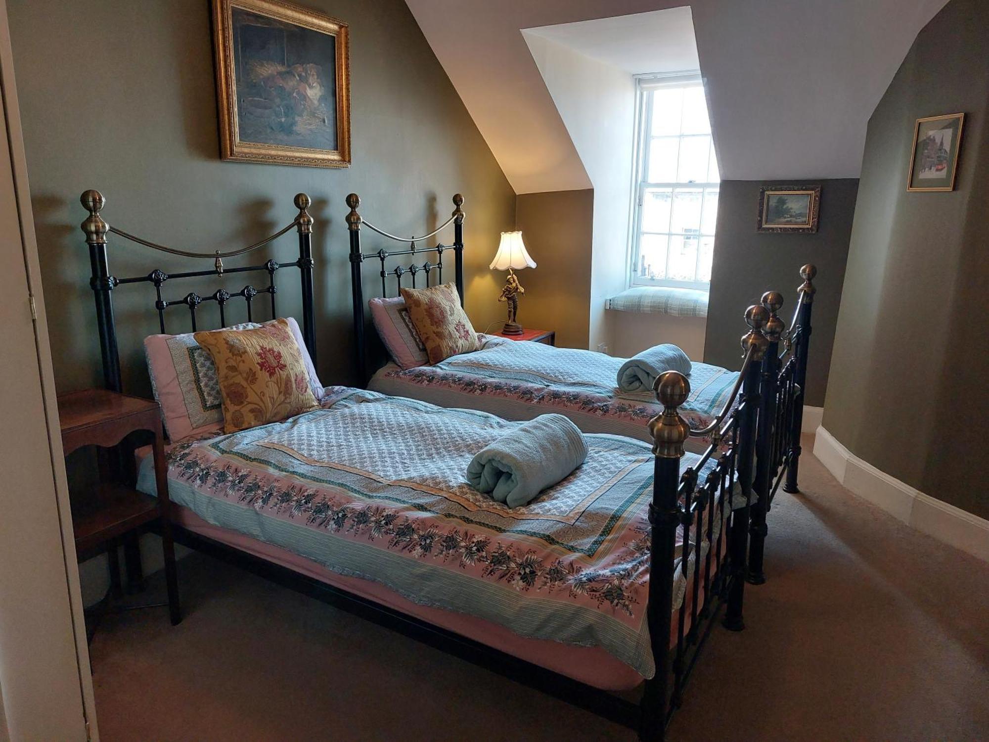 Stunning 5Br Royal Mile Penthouse Apartment Edinburgh Bagian luar foto